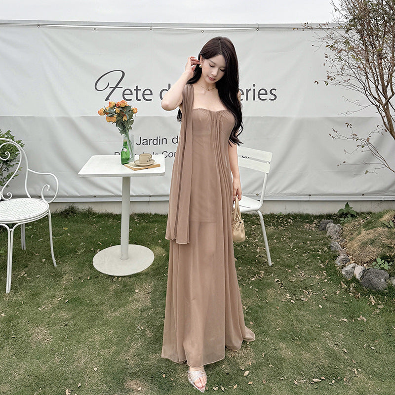 Twisted and strapless summer vacation dress